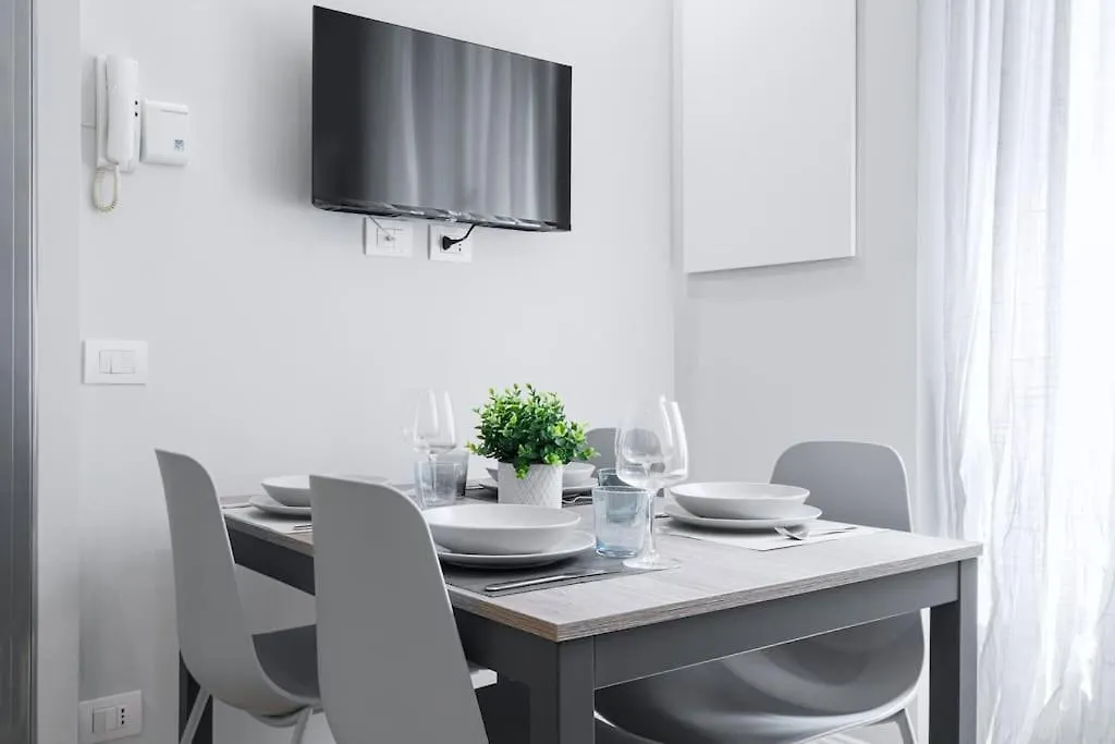 Easylife -Modern And Elegant In The Heart Of Milan Apartment 0*,  Italy