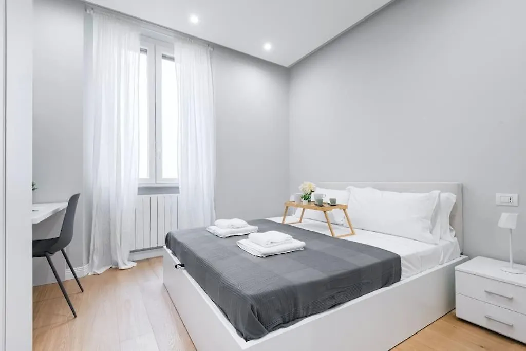 Easylife -Modern And Elegant In The Heart Of Milan Apartment