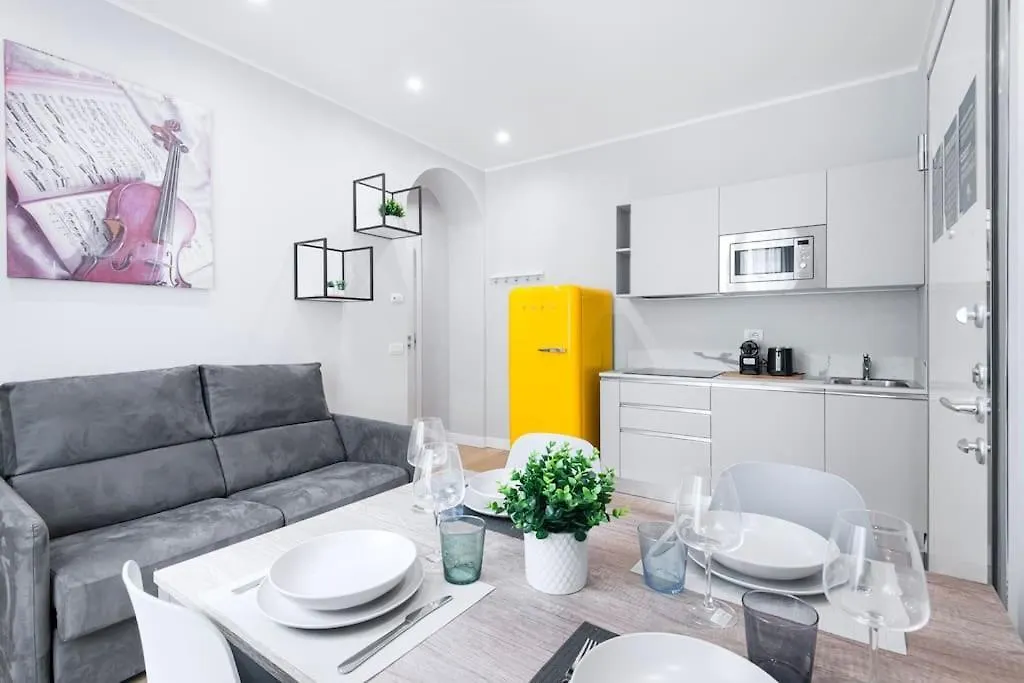 Easylife -Modern And Elegant In The Heart Of Milan Apartment